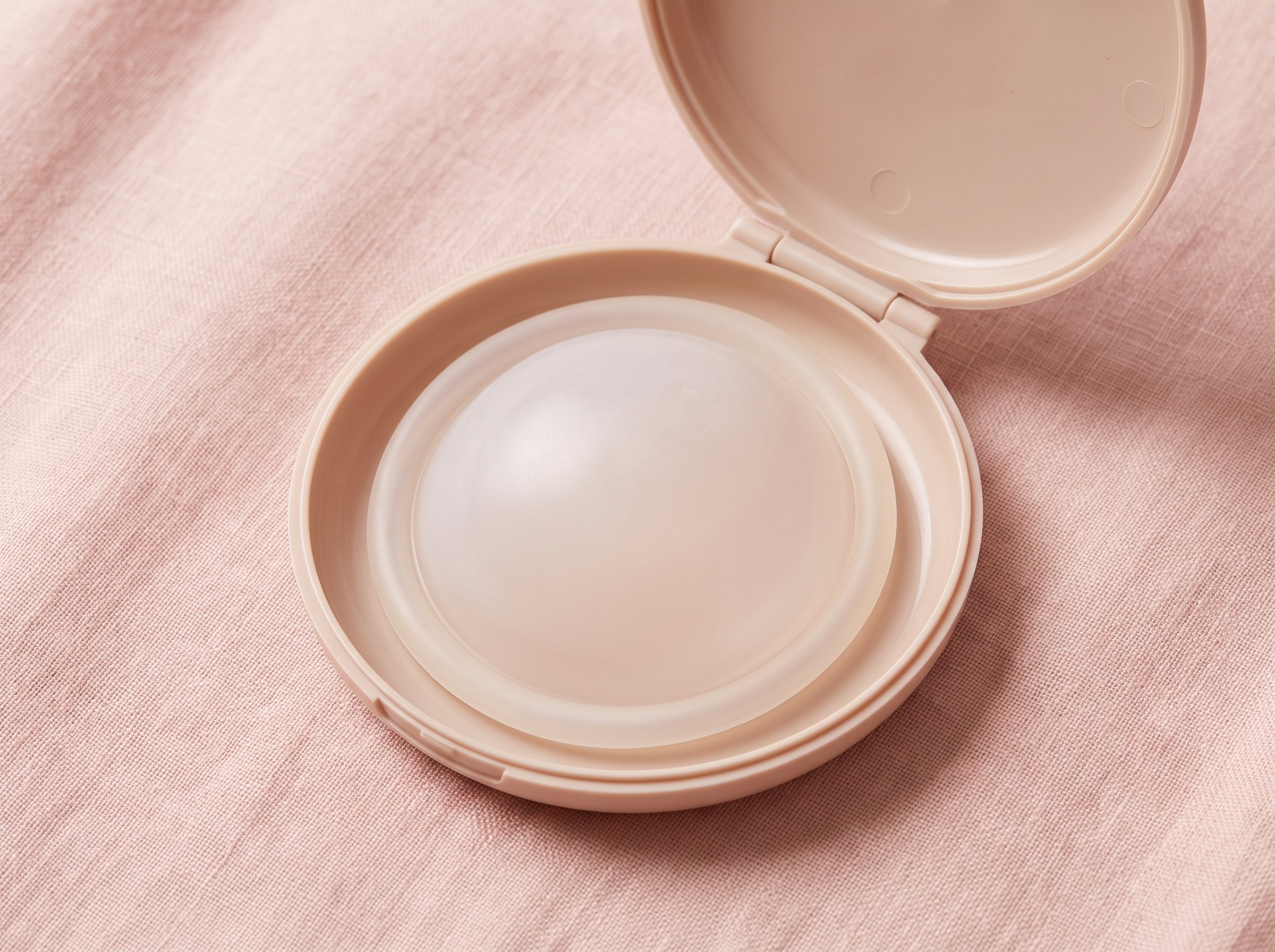 Diaphragma in Aufbewahrungsbox, hormonfreie Verhütungsmethode